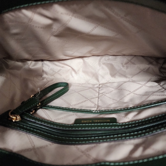 Michael Kors Voyager Green Multi Tote Purse - Picture 5 of 10